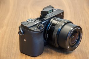 Sony a6300, Kamera Mirrorless Terbaik Dengan Sistem Video Fokus 4D